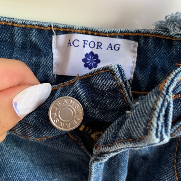 These shorts from the brand AC For AG - Picture 3 of 3